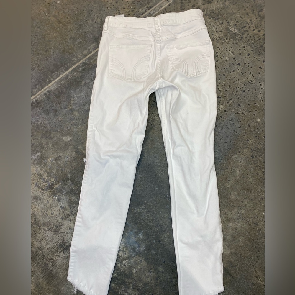 Hollister White high rise crop jeans - Size 5 - Picture 3 of 7